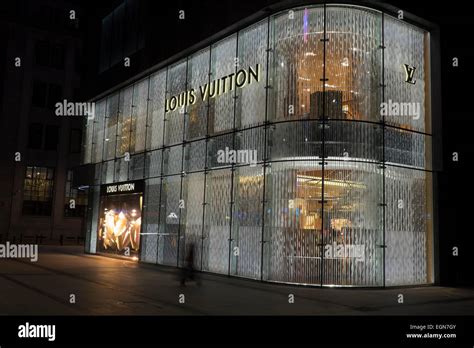 louis vuitton store warsaw.